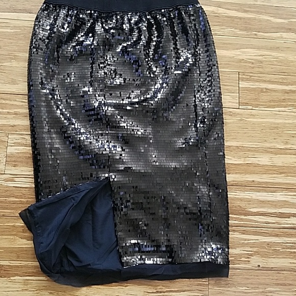 Gorgeous Black Sequin Skirt - Picture 5 of 8